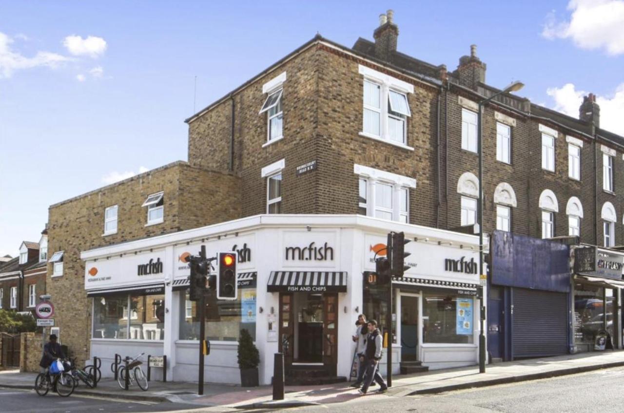 ロンドンBrondesbury Armsアパートメント エクステリア 写真